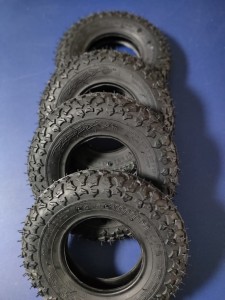 Opona uniwersalna TRAMPA TREADS 20 cm (8 cali) - zestaw 4 sztuki